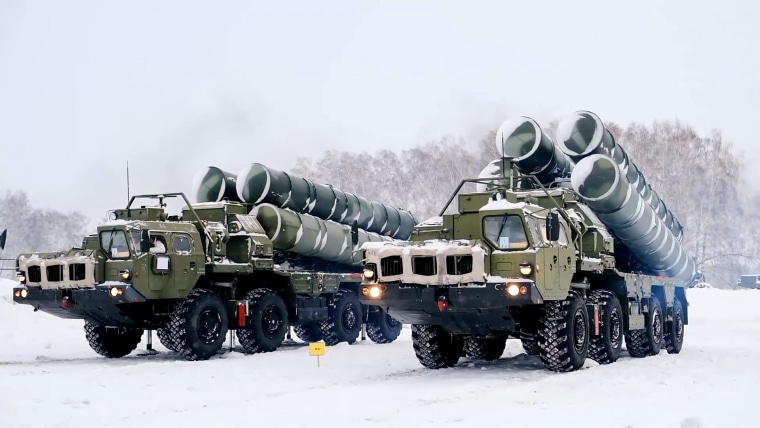 S-400 defense systems arrive in Belarus