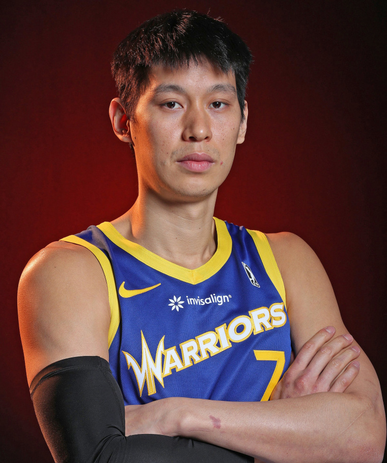 All Eyes on NBA Sensation Jeremy Lin