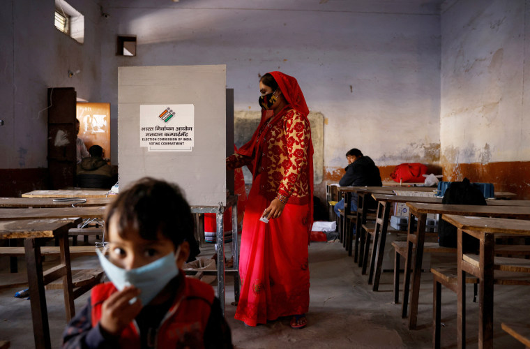 Image: State assembly election in northern state of Uttar Pradesh