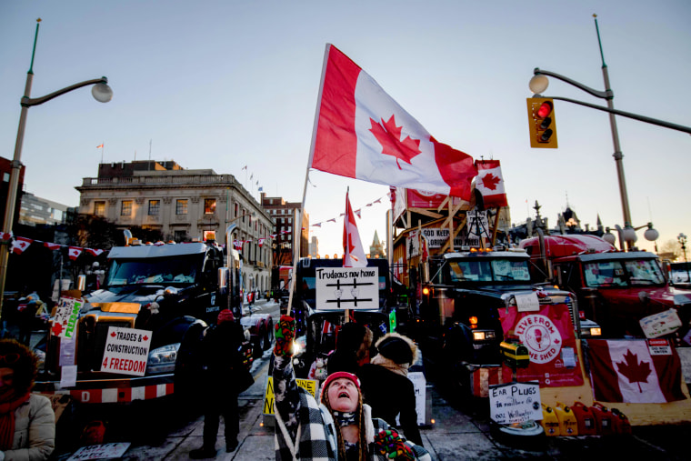 Image: TOPSHOT-CANADA-HEALTH-VIRUS-PROTEST