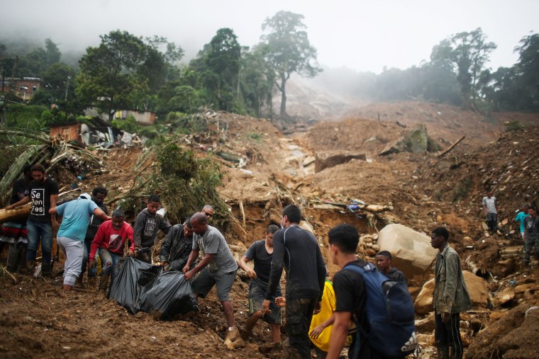 Image: Aftermath of a mudslide at Morro da Oficina