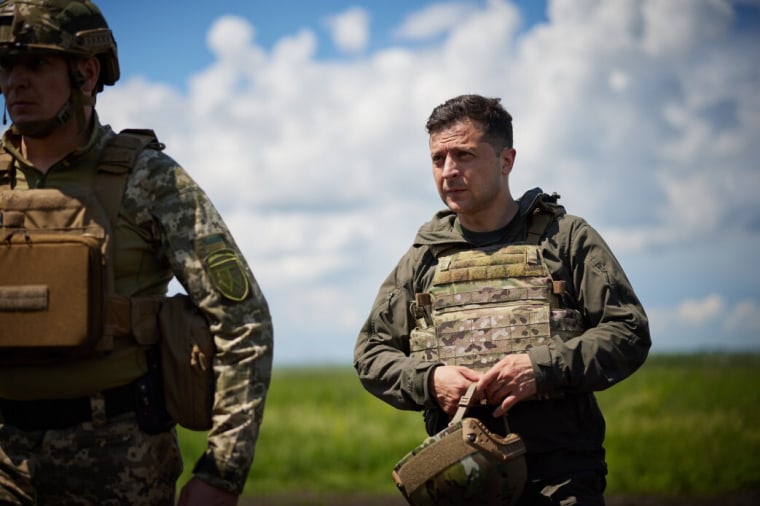 Image:  Volodymyr Zelensky visits Donbas
