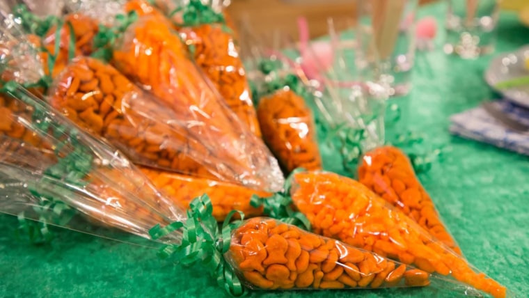 Easter Crafts - Goldfish Carrots