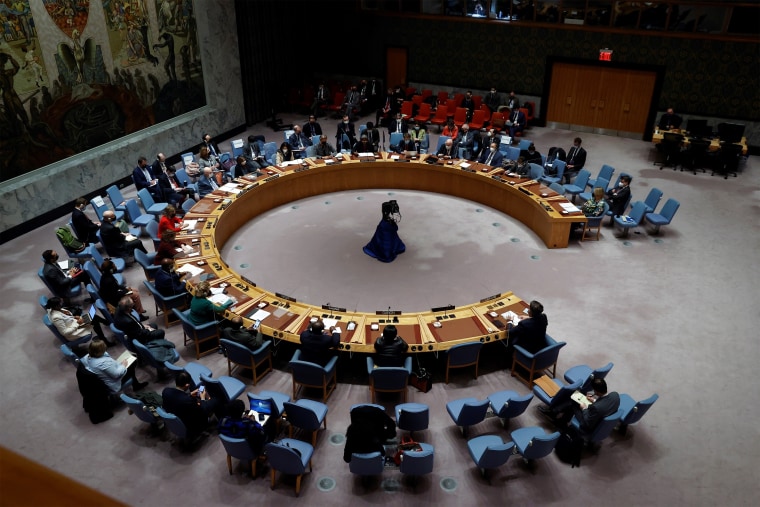 La embajadora de Estados Unidos ante las Naciones Unidas, Linda Thomas-Greenfield, interviene en una reunión sobre la situación entre Ucrania y Rusia en la sede de las Naciones Unidas en Nueva York, el 21 de febrero de 2022.
