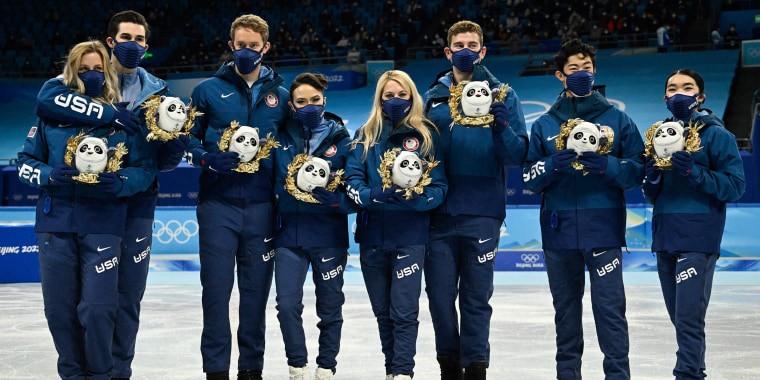 FSKATING-OLY-2022-BEIJING-PODIUM