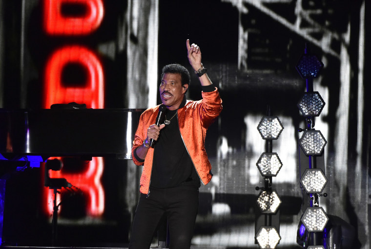 Lionel Richie Performs At Lake Tahoe Outdoor Arena