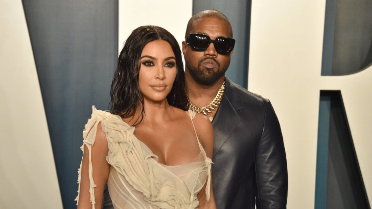 Kim Kardashian y Kanye 'Ye' West en la Vanity Fair Oscar Party 2020, en Beverly Hills, California.
