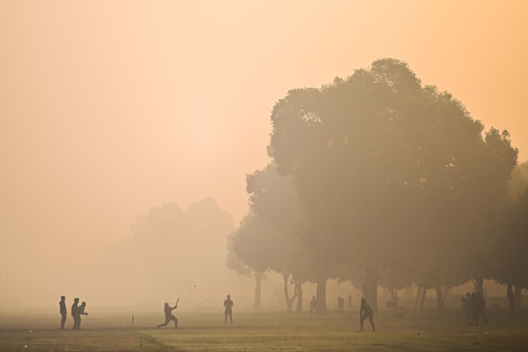 Image: TOPSHOT-INDIA-ENVIRONMENT-POLLUTION