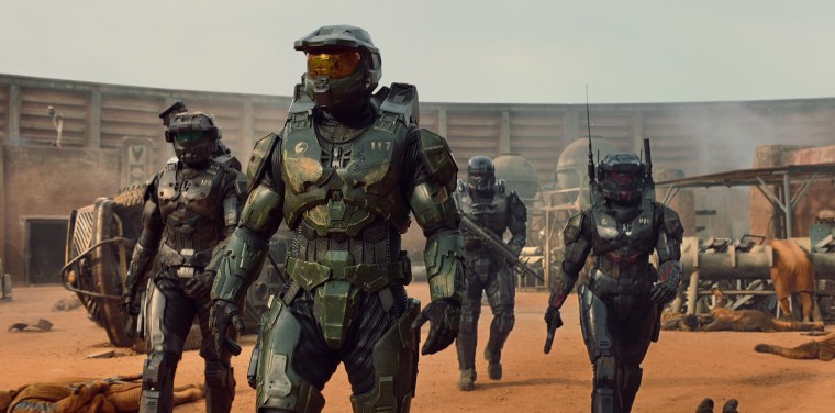 Pablo Schreiber as Master Chief with Kate Kennedy as Kai, Bentley Kalu as Vannak, and Natasha Culzac as Riz in "Halo."