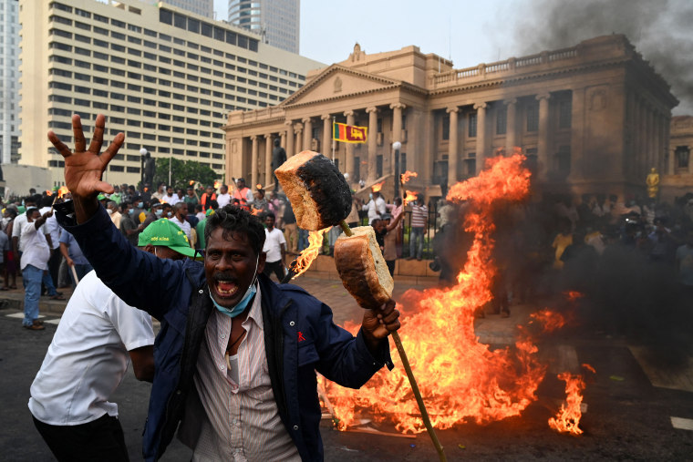 Hundreds protest in crisis-hit Sri Lanka as IMF talks loom