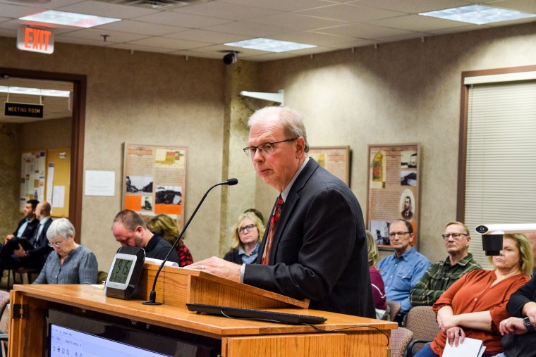Valley Springs landowner Rick Bonander testifies against a proposed carbon dioxide pipeline by Iowa-based Summit Carbon Solutions before the Minnehaha County Commission on March 15, 2022.
