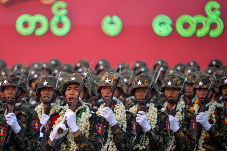 Image: Myanmar's soldiers