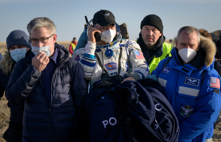 Un Astronauta De La NASA Vuelve A La Tierra Tras Completar El Vuelo ...