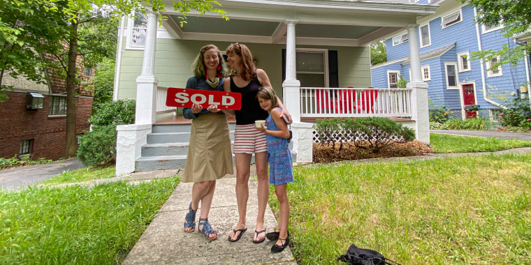 Holly Harper and Herrin Hopper were both single moms struggling to make ends meet when they decided to buy a house together.