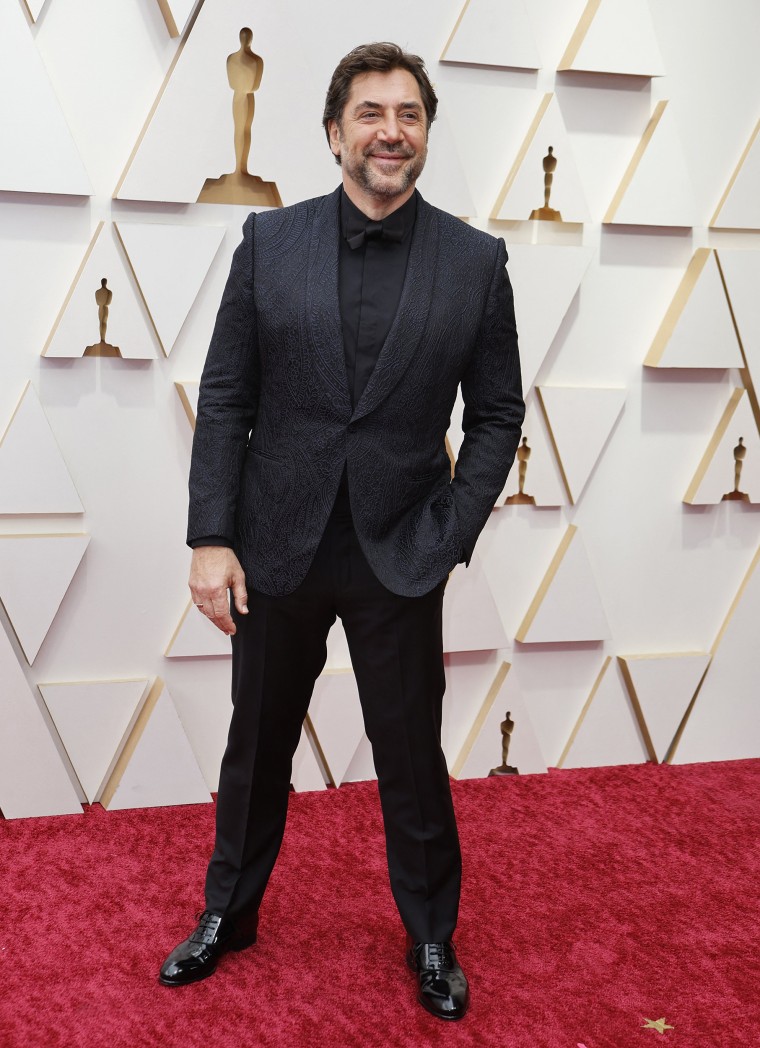 Best Red Carpet Fashion at 2022 Oscars: The Actors – The Hollywood