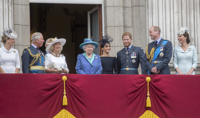 (L-R) Countess of Wessex, Prince of Wales, the Duchess of Cornwall, Queen Elizabeth II, Duchess of Sussex, Duke of Sussex, Duke of Cambridge, and the Duchess of Cambridge.