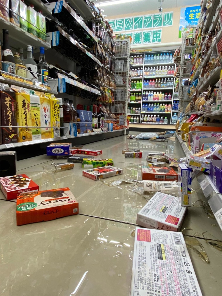 Un supermercado en Sendai, noreste de Japón, el miércoles 16 de marzo de 2022.