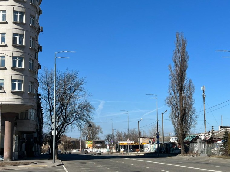 A picture of the sky over Kyiv. In it, you can see multiple Russian missile trails.