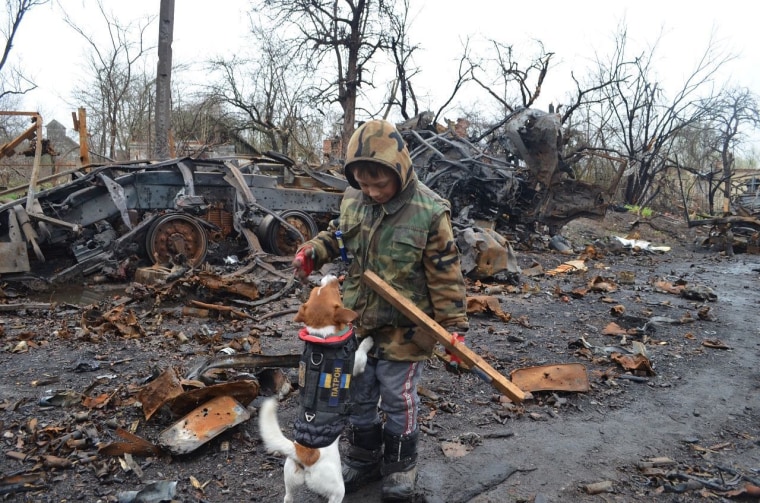 Patron, saying hello to a Ukrainian child.