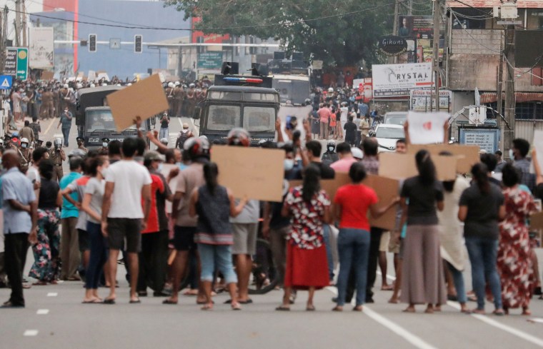 Image: Social media platforms blocked in Sri Lanka amid curfew, opposition protest