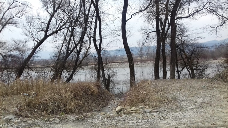 Zi Faámelu swam across the Danube River to get from Ukraine to Romania. 
