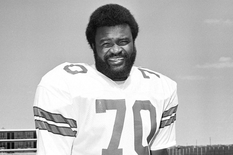 Dallas Cowboys offensive tackle Rayfield Wright in 1975.