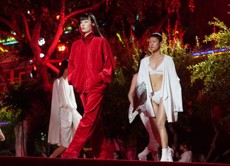 Alexander Wang returns to runway after sexual assault claims - Write on ...