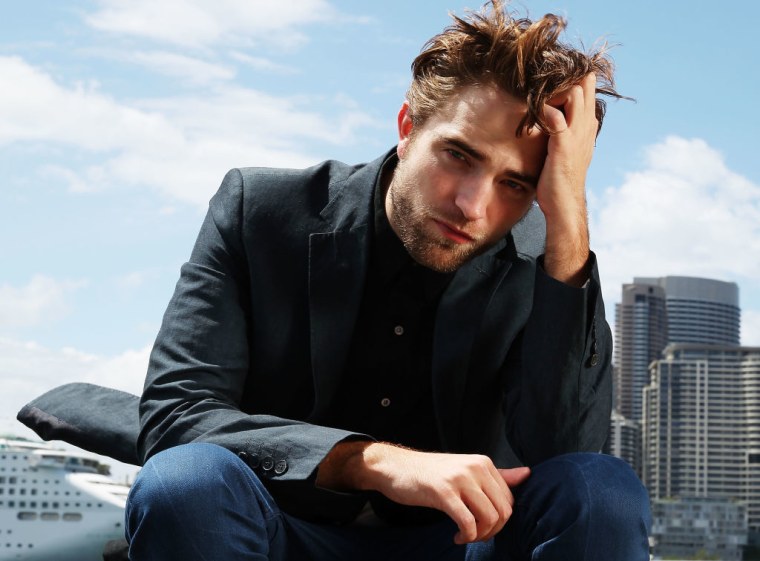 Robert Pattinson Sidney Photo