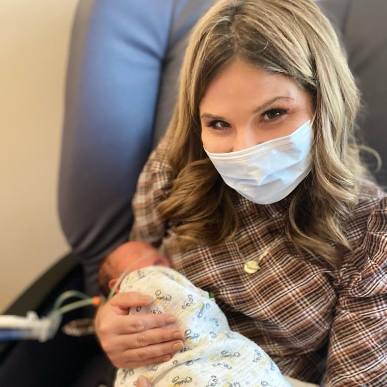 Jenna is clearly embracing her new role as an auntie!