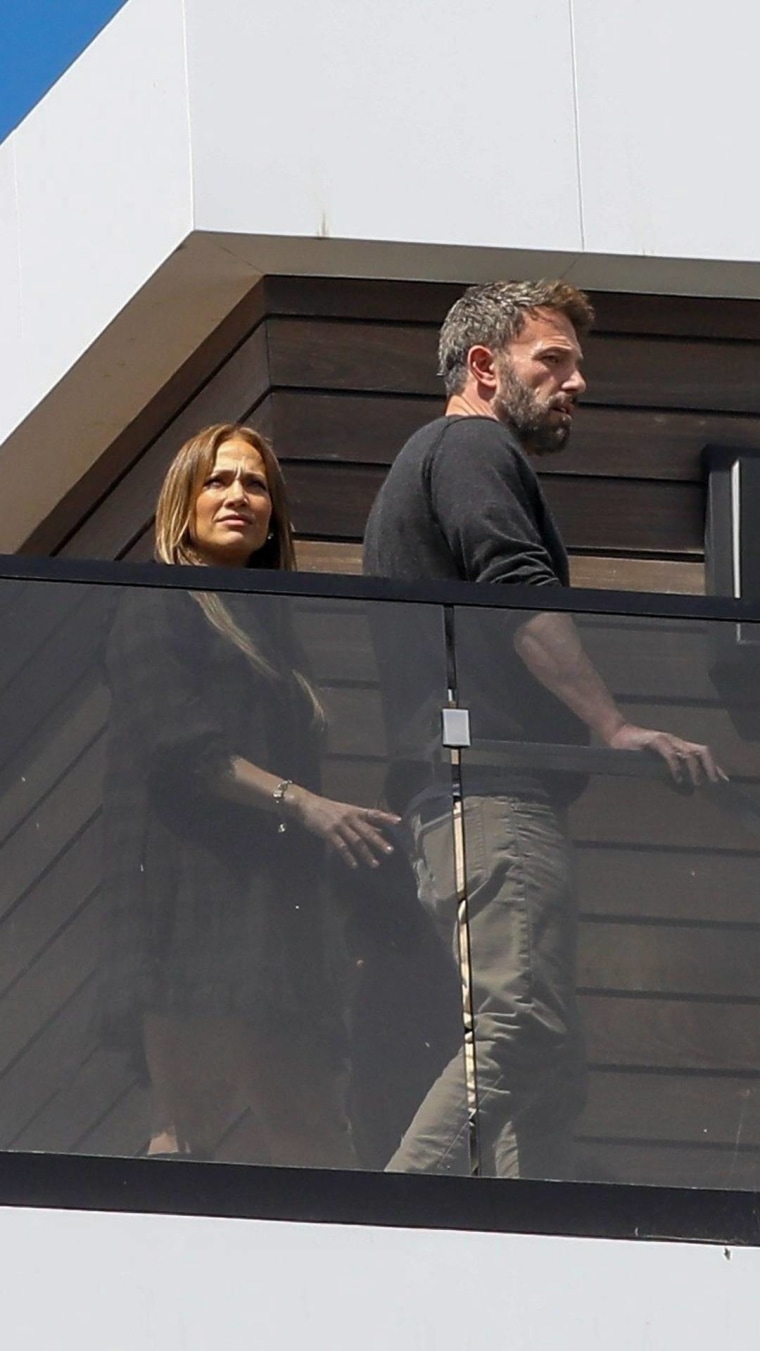 Jennifer Lopez y Ben Affleck buscando casa en Los Ángeles.