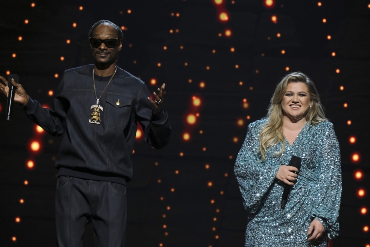 Snoop Dogg and Kelly Clarkson during the third episode of "American Song Contest" on April 4, 2022.