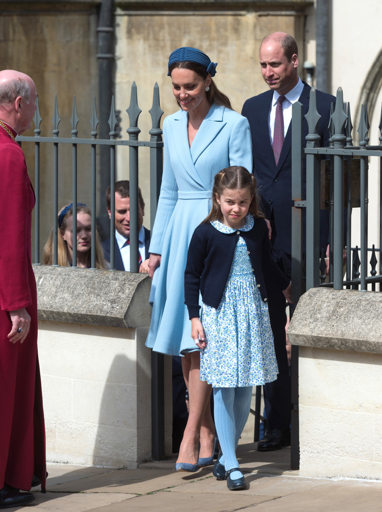 Kate Middleton and Princess Charlotte don matching Easter outfits