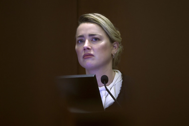 Image: Amber Heard testifies in court in Fairfax, Va., on May 5, 2022.