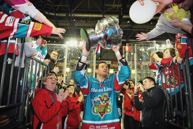 Belfast Giants winning the UK Elite League Ice Hockey Championship