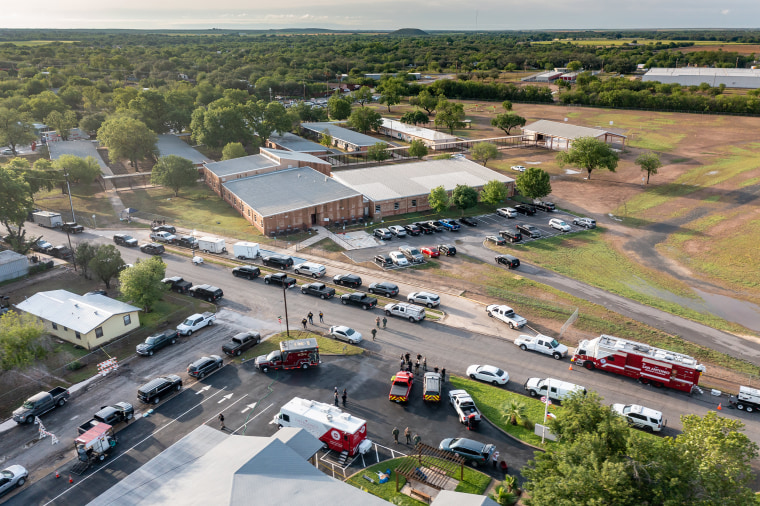 Image: Law enforcement at Robb Elementary School on May 25, 2022 where at least 21 people were killed on Tuesday in Uvalde, Texas.