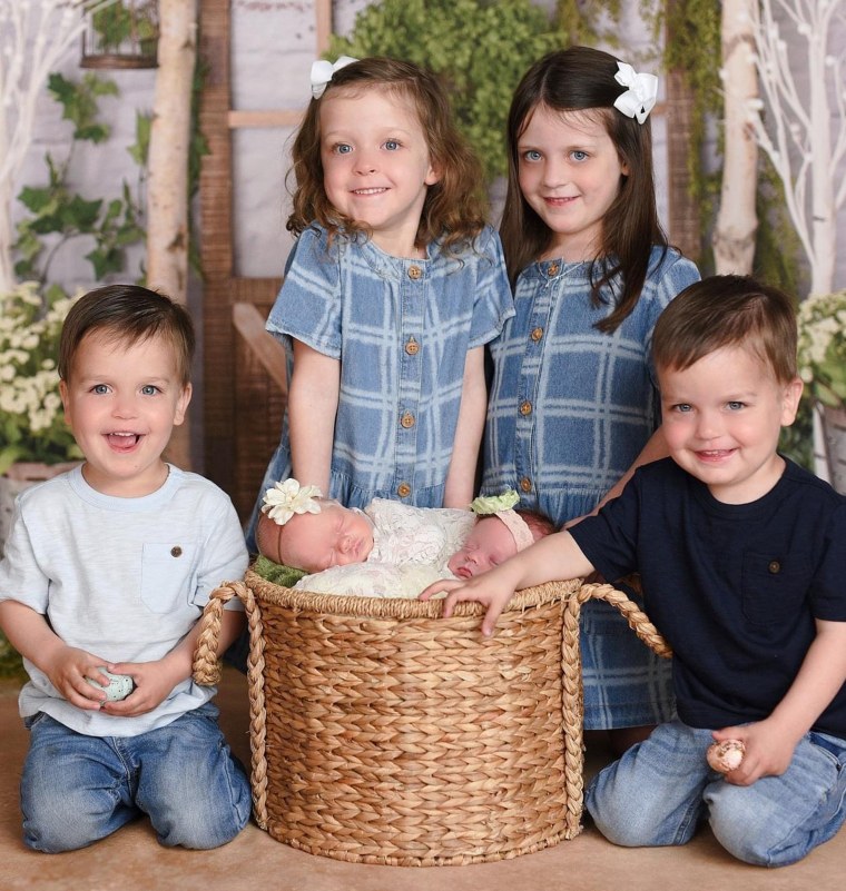 The Rawley kids: Owen, Eloise, Amelia, Violet, Rose and Wyatt.