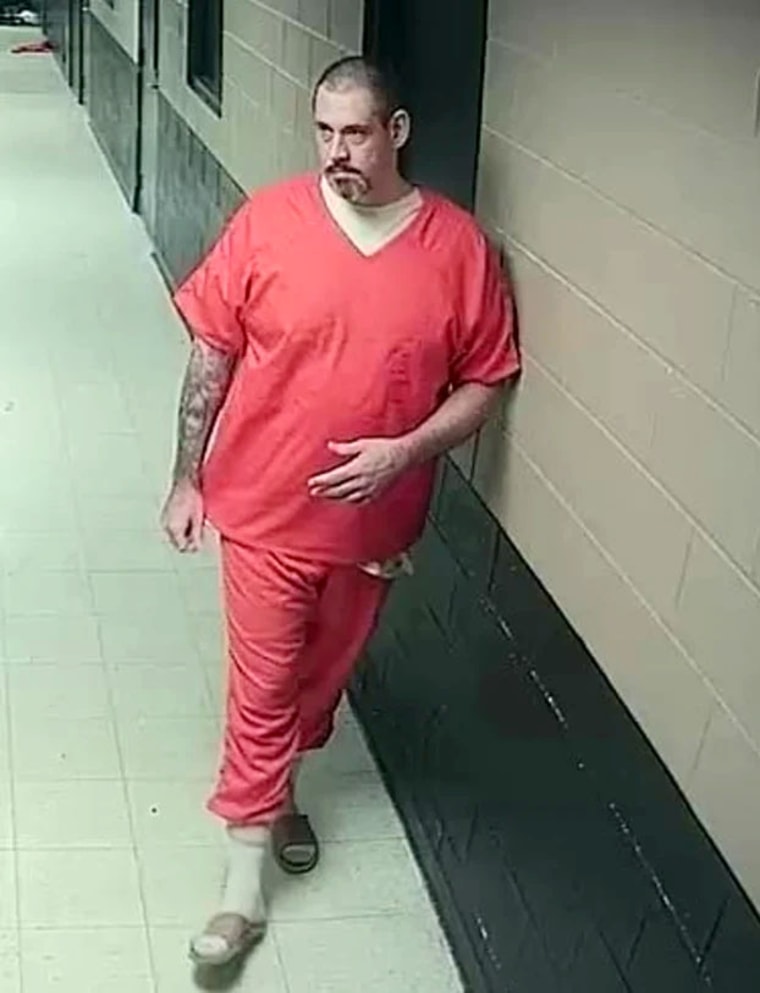 La foto más reciente de Casey White en la cárcel, dada a conocer por la Oficina del Sheriff del Condado de Lauderdale, en Alabama.
