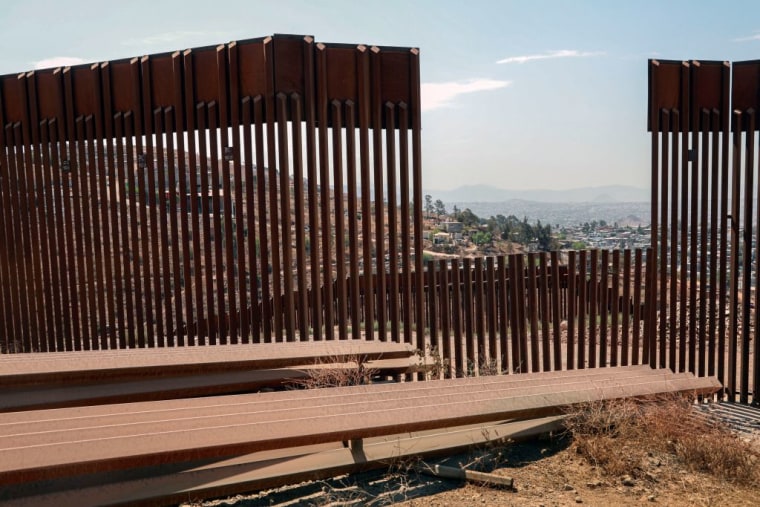 Vista del muro fronterizo entre México y Estados Unidos en Otay Mesa, California, el 13 de agosto de 2021.