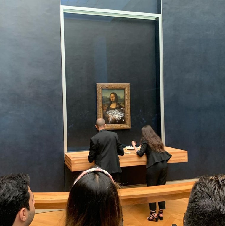 mona lisa louvre real