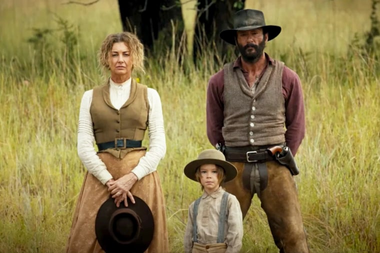 Faith Hill (l.) and Tim McGraw (r.) in "1883."