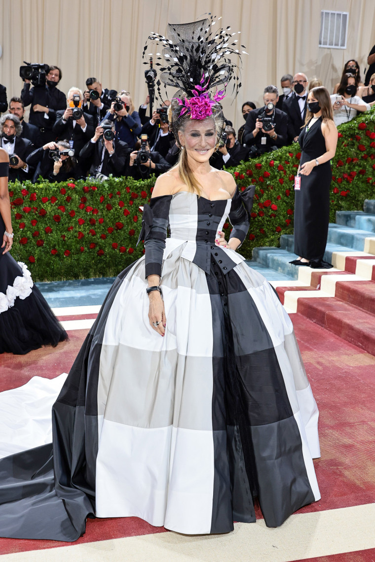 See the best looks from the 2022 Met Gala red carpet