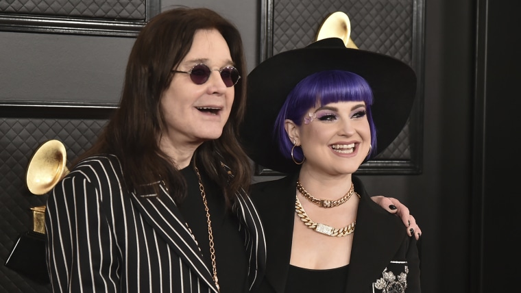 Ozzy Osbourne y su hija, Kelly Osbourne, en la entrega 62 de los Premios Grammy.