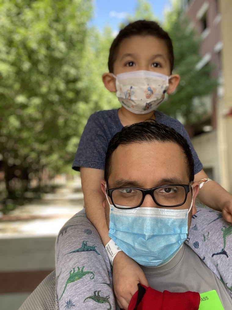 As he grappled with the stress of working in health care during the COVID-19 pandemic and his marriage ending, Geovani Gálvez started experiencing suicidal thoughts.