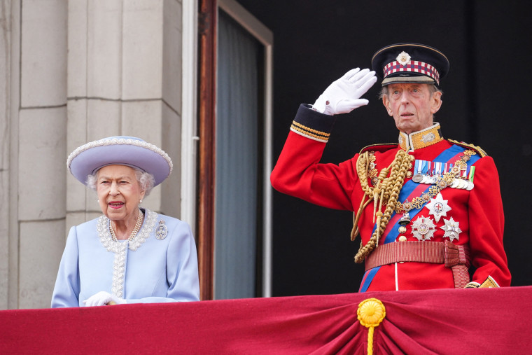 Image: Britain's Queen Elizabeth II stands with Britain's Prince Edward, Duke of Kent, on the Balcony of Buckingham Palace