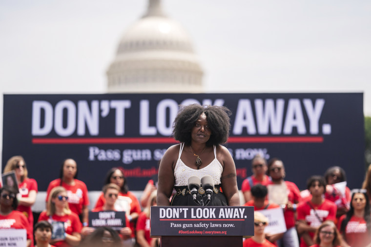 Image:Zeneta Everhart speaks about her son Zaire Goodman, who was shot but survived in the recent Buffalo mass shooting, during the Moms Demand Action Gun Violence Rally on June 8, 2022 in Washington.