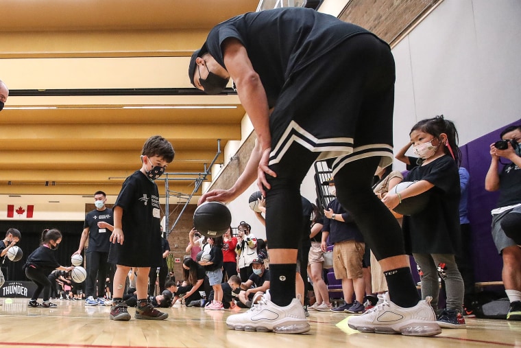 Jeremy Lin, member of the 2019 NBA champions Toronto Raptors, opened a basketball school in Toronto, on June 11, 2022.