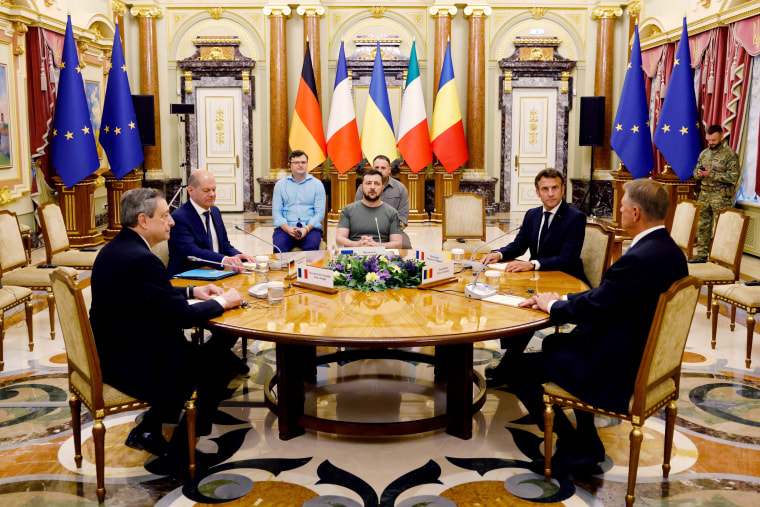 UKRAINE-RUSSIA-CONFLICT-FRANCE-GERMANY-ITALY