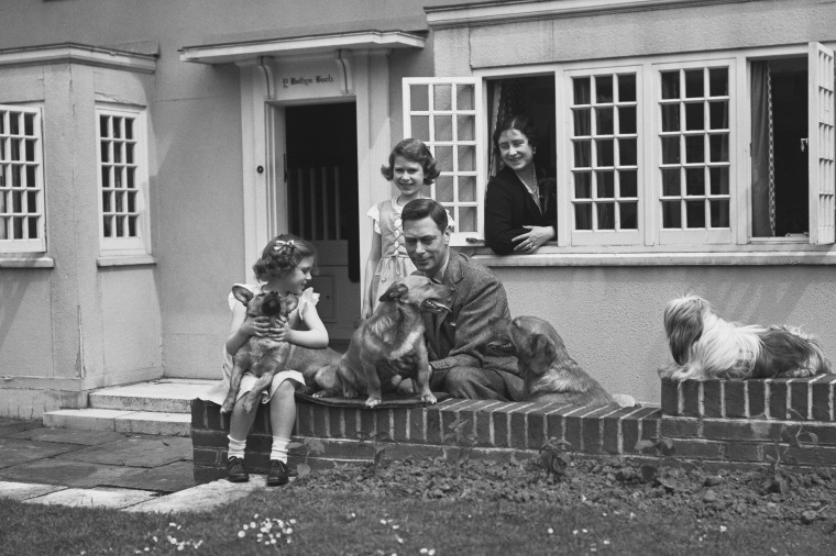 King George VI, Queen Elizabeth, and their two daughters