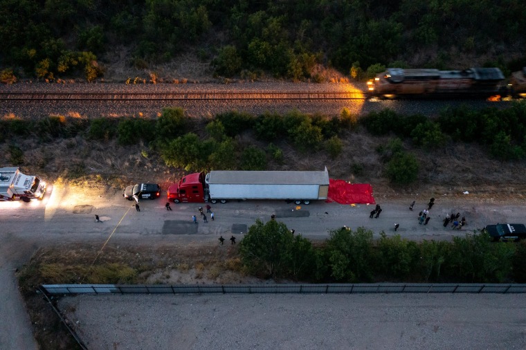 Image: At Least 40 Migrants Found Dead In Truck In San Antonio