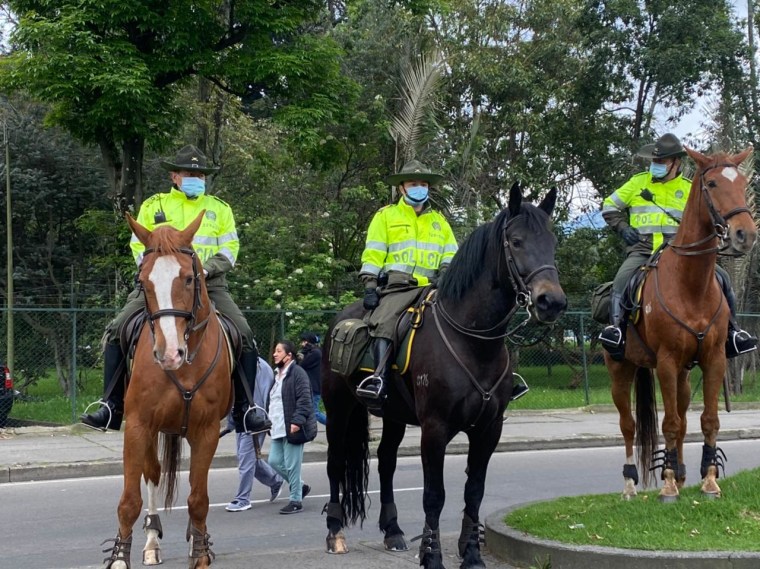 Colombia acude a las urnas para elegir presidente en una segunda vuelta ...